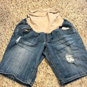 Dollhouse MATERNITY Shorts